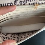 Juicy Couture  White Shoulder Bag with Pearl Handle Photo 9