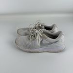 Nike White Shoes Photo 2