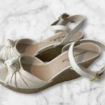 Montego Bay Club Stylish Beige Wedge Sandals with Knotted Detail Women's 9 Photo 1