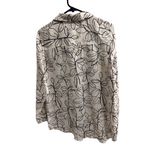 Cynthia Rowley  WhtBlk Long Sleeves Floral Print Collared Chest Pocket Buttonup M Photo 2