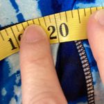 Saucony  Long Sleeve Athletic top‎ with Thumbholes Size Medium (J18) Photo 8