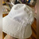 Alice + Olivia  Reversible Black & White Bucket Hat w/ Daisies Photo 5