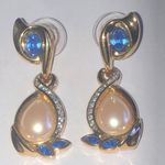 Crystaline Brand Elegant Vintage Gold Tone Blue CZ Faux Pearl Teardrop Earrings Photo 1