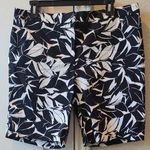 Mario Serrani NWT  Italy Comfort Stretch Control non-denim Bermuda Shorts Sz 12 Photo 0