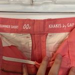 Gap Women’s Salmon Pink  Chino Shorts Size: 00 Photo 2