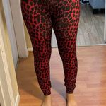 Red workout pants Photo 3