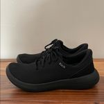 Kizik Unisex Blackout Madrid Eco Knit Sneakers Women’s 9 Wide Men’s 7.5 Wide Black Photo 8