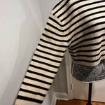 H&M Women’s Small Cream & Black Horizontal Striped Crop Top Crew Neck Sweater. Photo 8