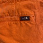 The North Face Women's Orange 3" Casual Chino Khaki Shorts Size 8 Photo 2