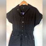 Black Button Photo 3