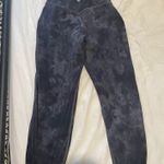 Lululemon Align High-Rise  Joggers Full-Length Photo 1