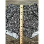 Lululemon  Track That Mid-Rise Lined Short 5" Offbeat Alpine White Black size 6 Photo 1