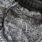 Lululemon Hotty Hot Short (Long) Mini Antique Paisley White Black Size 4 Photo 12