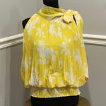 Gracia Yellow floral Sleeveless Blouse Photo 0