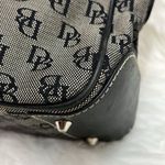 Dooney & Bourke  Signature Series Hand Bag/Purse B95 Photo 1