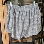 Lululemon  Hotty Hot Shorts II Long 4" Frozen Vista Alpine Multi Arctic running Photo 2