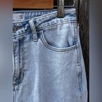 Hollister Curvy High -Rise Mom Jeans Photo 3