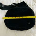 Apana  Fanny Pack Crossbody Bag Waist Belt Sling Sherpa Faux Fur Fuzzy Cozy Black Photo 1