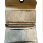 Roots  Canada beige leather trifold wristlet wallet Photo 4