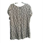 Lucy & Laurel  PRINTED SHORT SLEEVE TOP Photo 1