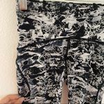 Lululemon  Train Times 7/8 Pant Size 2 Photo 6