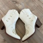 MIA NEW  Cheyenne Embroidered Pearl Accent Zip Ankle Boots Western Cowboy Sz 11 Photo 0