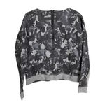 Nike Tech Women’s Sz M Sweatshirt Gray Camo Pullover Cropped Crew Neck Thumb Photo 5