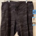 Spyder  Active size 3X inseam 27” brand new with tag black camo Photo 1