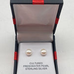 Cultured Freshwater Button Pearl 8 Photo 0