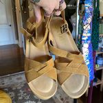 Adorable Platform Shoes Unique Gold Size 9 Photo 2