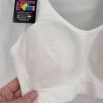 NWT Bali Women's Comfort Comfortflex Fit Seamless Shaping Wireless Bra Medium White Photo 2