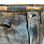 Levi's  Premium Wedgie Straight Fit Cheeky Jean Sz 30X27” (10) Crop Med Wash Photo 6