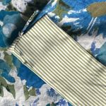 Peck & Peck  Blue Floral Print Fitted Button Down Shirt size Small Photo 1