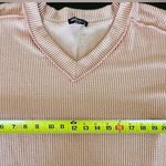 Heimish Ribbed V Photo 13