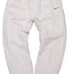 Nike Sportswear Women’s Essentials Collection Size M Platinum Tint Fleece Pants Photo 0