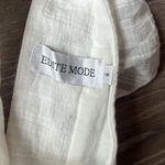 Edite Mode ELEGANT WHITE LACE RUFFLE DEEP V Photo 10