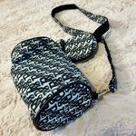 Handbag With Matching Change Purse Photo 1