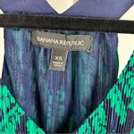 Banana Republic SL Print Pleat Tank Top XS Navy Green Tropical Leaf Print Photo 2