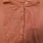 Old Navy Women’s size XL waffle knit top Photo 3