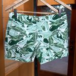St. Tropez  West Tropical Green Cream Linen Shorts Size 2 Photo 0