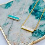 Boutique NEW Gold Howlite Bar Necklace‎ Photo 1