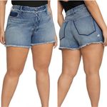 Good American  Bombshell Jean Shorts Shadow Pocket Raw Hem Blue Size 20 Plus Size Photo 1