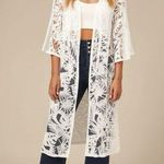 AMBER SKIES Elegant White Lace Kimono Tropical Leaf Design Resort Sz m Size M Photo 0