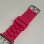 Avon Breast Cancer Crusade Pink quartz analog Watch Silicon band running Photo 3