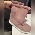 Skechers on the go Tan Fur-Lined Boots Photo 3