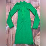 Elegant Green Open Photo 11