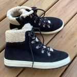 Blondo Ladies  booties- warm and CUTE🖤🤍🖤 Photo 0