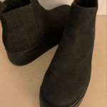 Eileen Fisher  women black leather platform Chelsea boots size 7 Photo 0