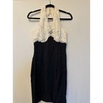Vintage Stunning Lace Dress with Broach and Pearl Detail Size 6 White Photo 1