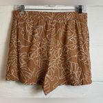 NWT Sadie & Sage Woman’s Tropical Abstract Rayon / Linen Blend Vacation Shorts Brown Size L Photo 3